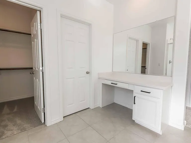 906 Sycamore Falls St — Photo 42