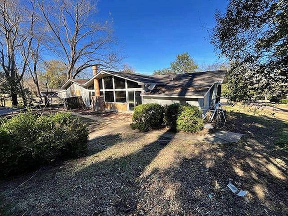 4th image of 1609 Winchester St