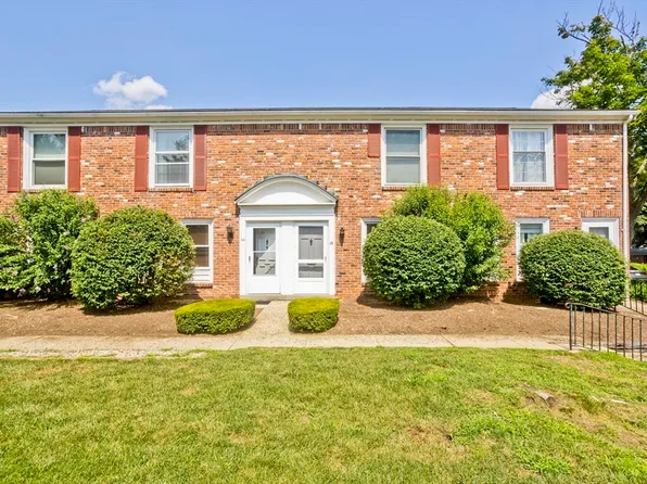 45 Jamestown Dr Unit 45, Springfield, MA 01108