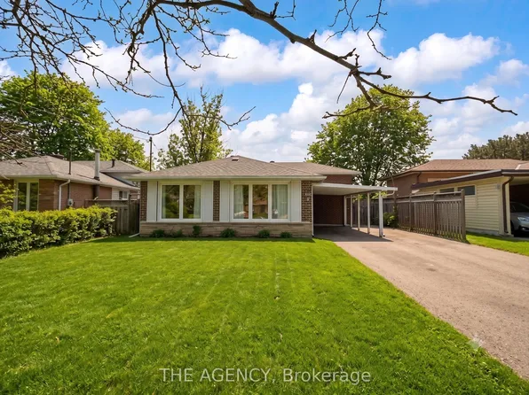 54 Manorglen Cres, Toronto, ON M1S 1W4