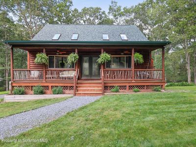 117 Red Rock Cir, Lords Valley, PA, 18428