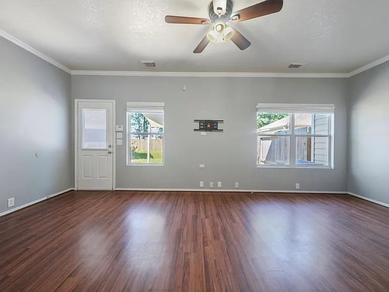 29705 Parliament Hills Dr — Photo 6