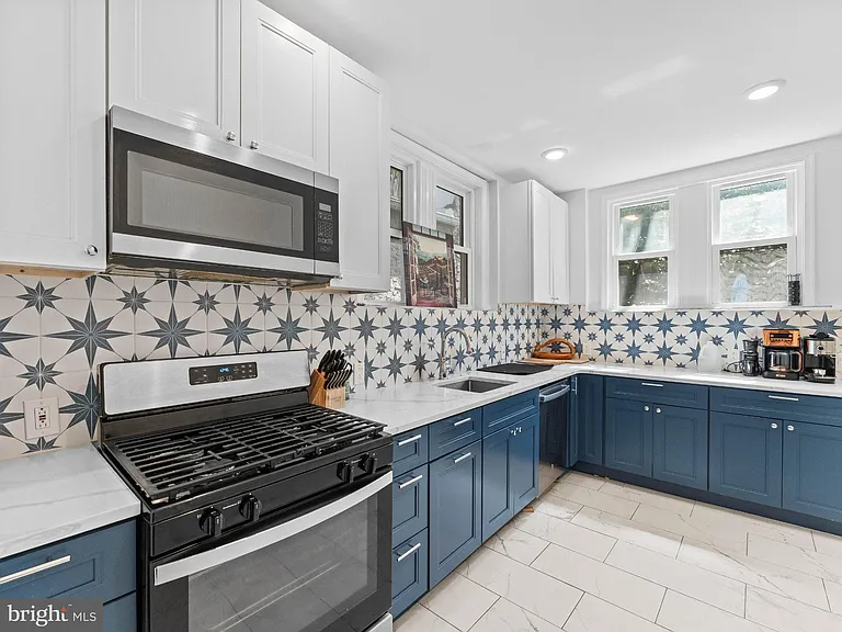 1939 S 23rd St — Photo 10