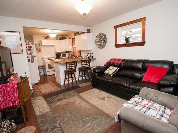 5th image of 1823 Stirling Ave