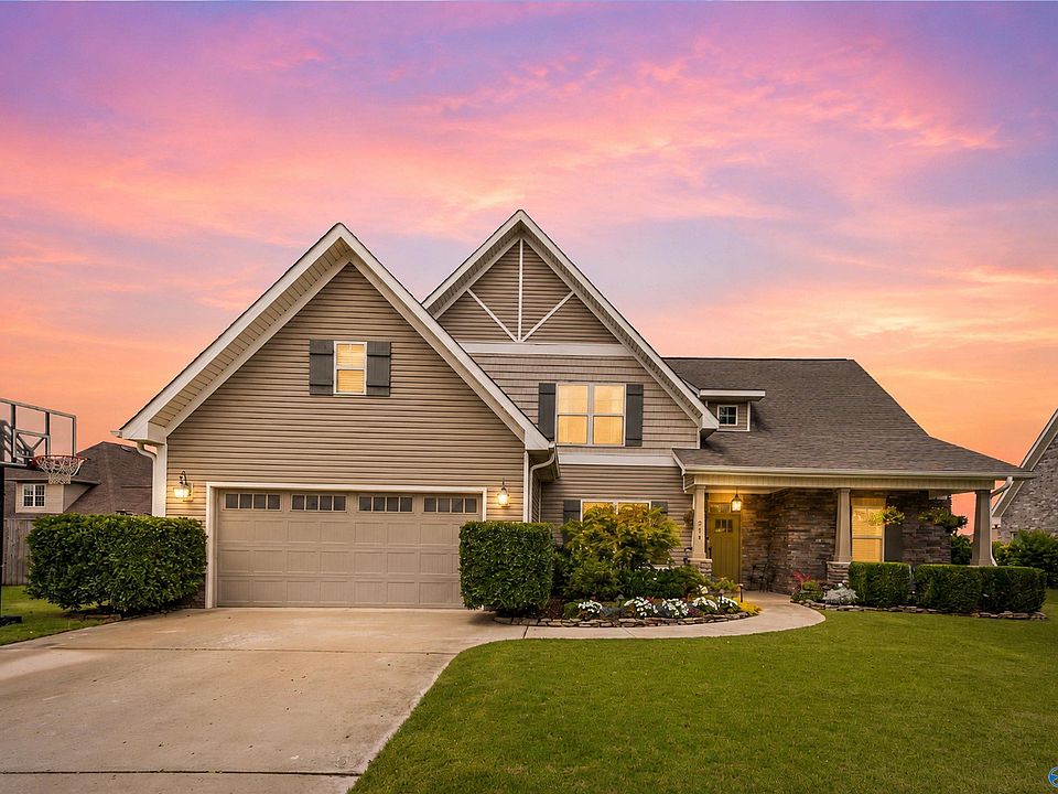 1st image of 204 Coral Ct