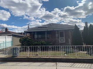 25514 86th Ave, Queens, NY 11001