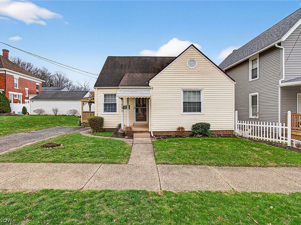 1st image of 323 Cherry Rd NE