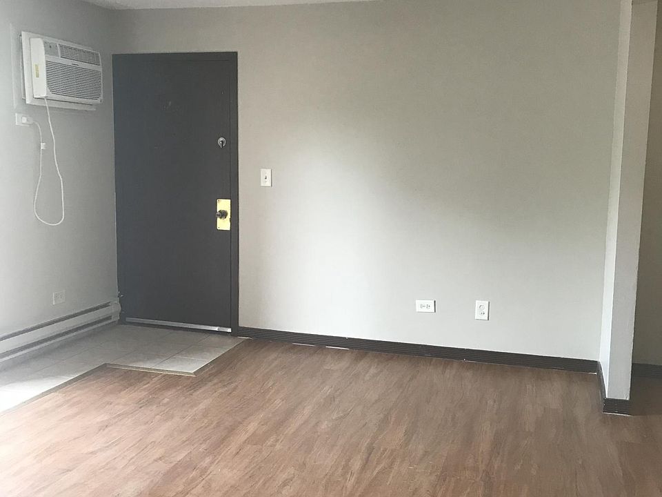 1st image of 1941 N Green Ln N APT 2B