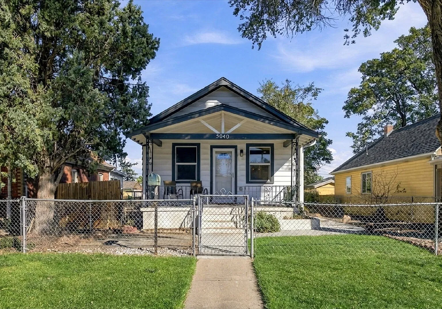 4 bed, 2.0 bath, 1688 sqft, $2,400 — Photo 4