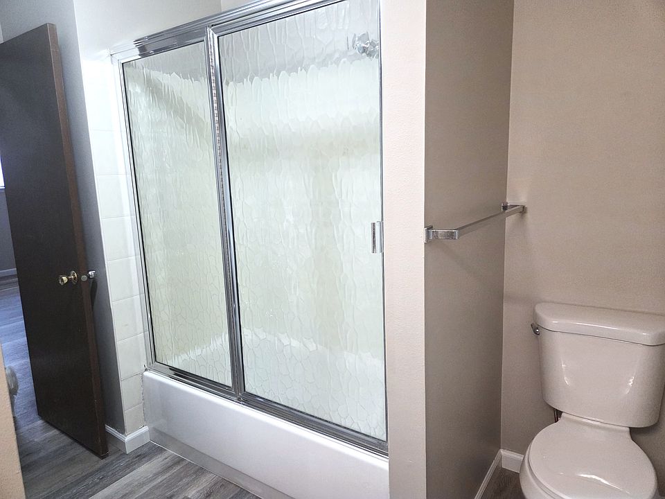 Primary Full Bath