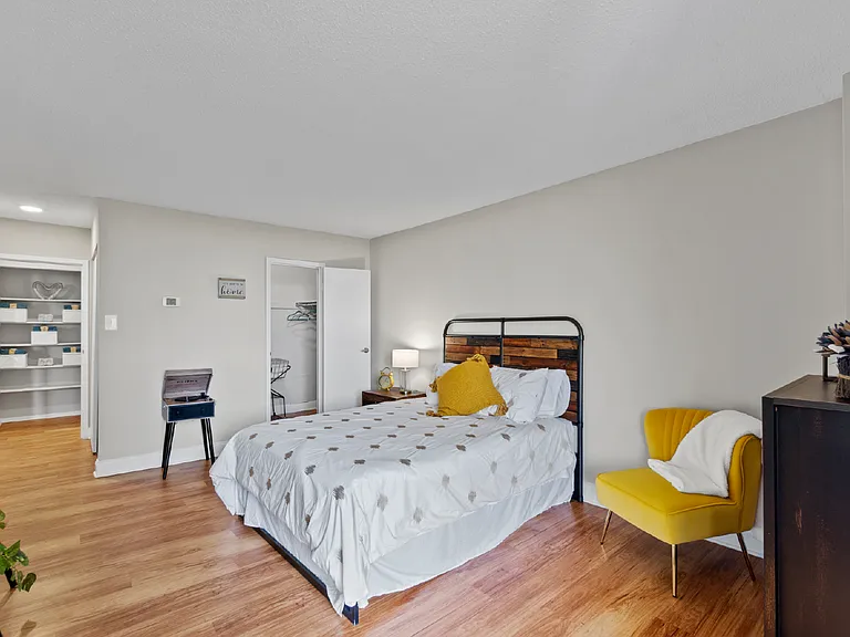 Westchester Tower Apartments — Photo 31