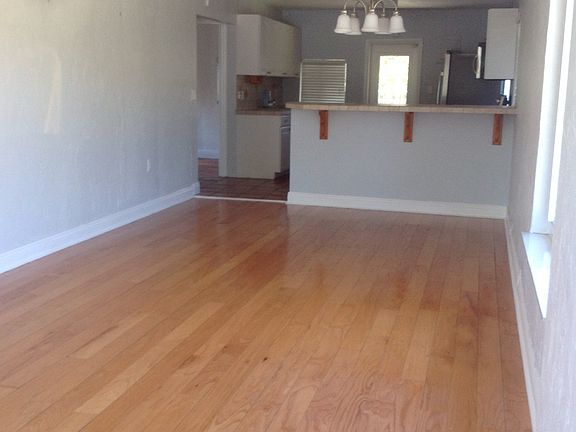 3rd image of 2525 Madison St