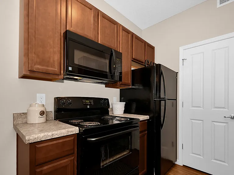 Crosspoint Apartments — Photo 14