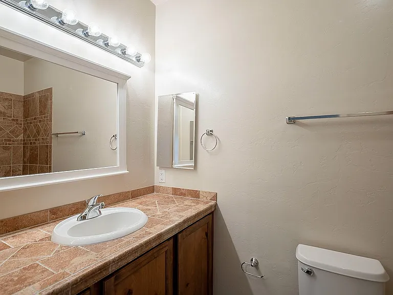 638-642 E. Lester St. ( 638, 640, 642 ) — Photo 76