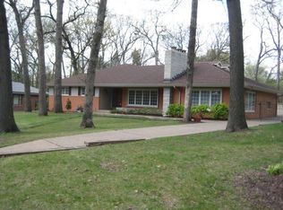 8801 Raleigh Dr, Saint Louis, MO 63123