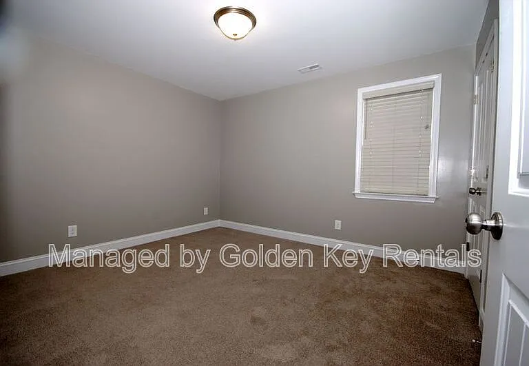403 Willow Pond Dr — Photo 12