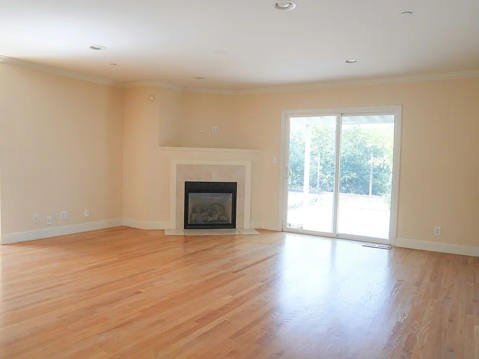 300 Ridgeway Rd #A