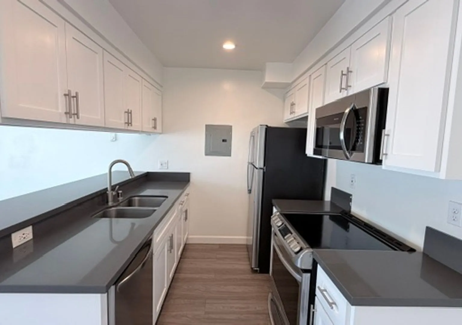 Wardlow Apartments — Photo 4