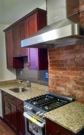 2nd image of 318 Communipaw Ave Floor 2