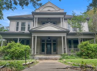 402 E Grand St, Whitewright, TX 75491