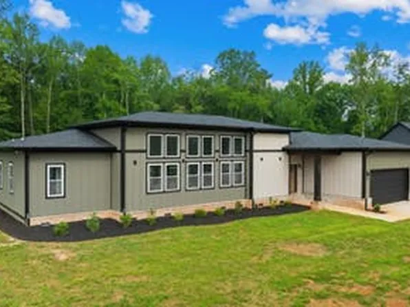 2003 Plain Field Dr, Bessemer City, NC 28016