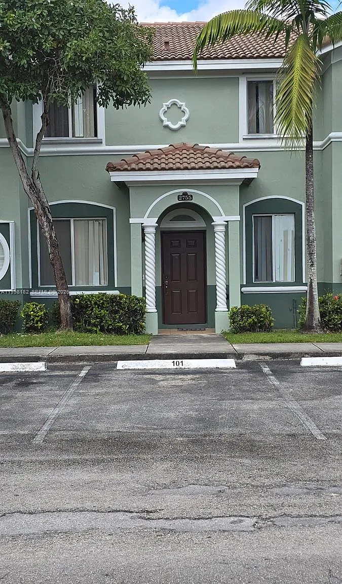 Shoma Townhomes At Keysco — Photo 3
