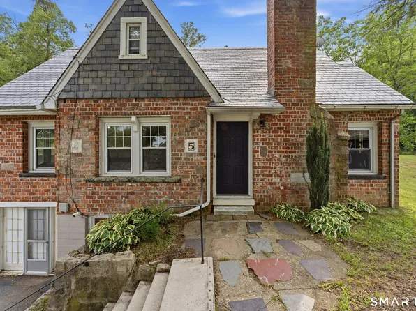 5 Richards Grove Road, Waterford, CT 06375