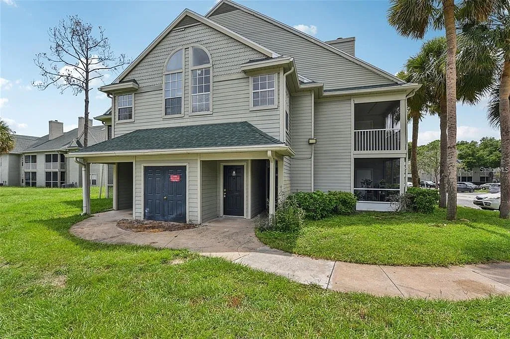 2 bed, 1.0 bath, 1342 sqft, $1,650 — Photo 1
