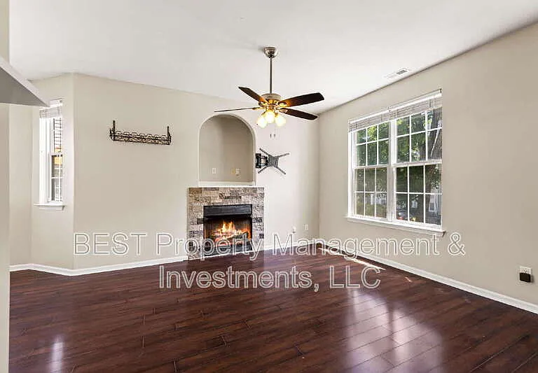 8130 Kings Creek Dr — Photo 6