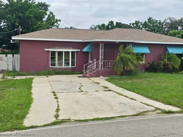 311 E Walnut St, Avon Park, FL 33825