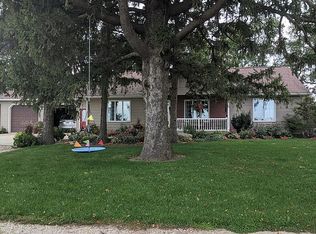 10120 90th St, Lime Springs, IA 52155