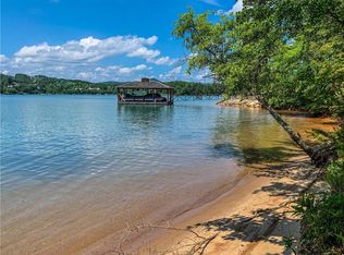 418 Peninsula Rdg, Sunset, SC 29685