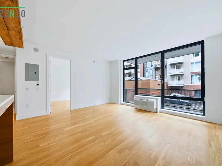 220 N 10th St #4K — Photo 6