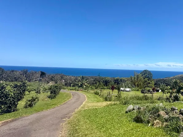 Waiohonu Rd, Hana, HI 96713