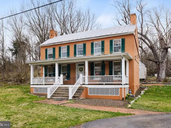 4781 Scrabble Rd, Shepherdstown, WV 25443