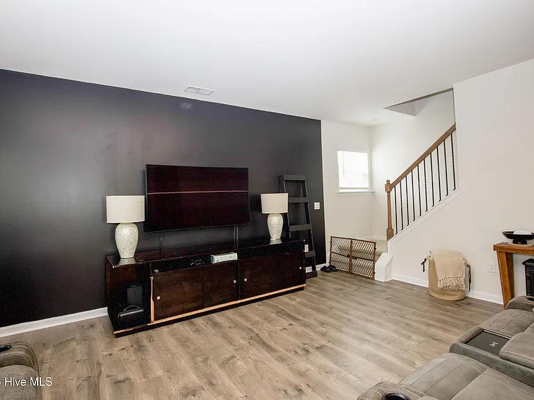 1179 Misty Creek Dr — Photo 6