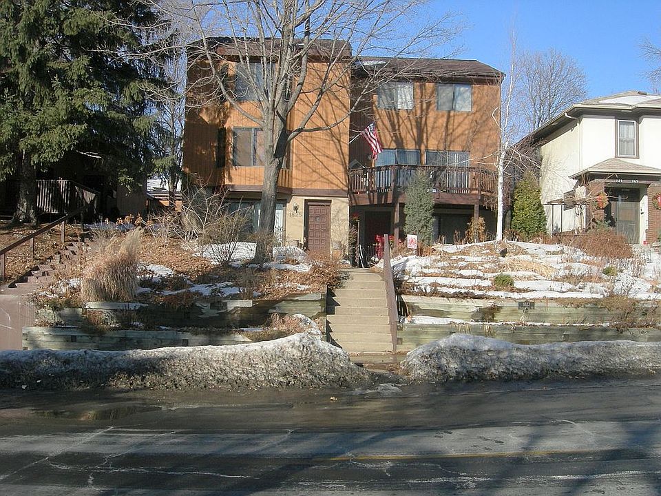 1825 Franklin SE
