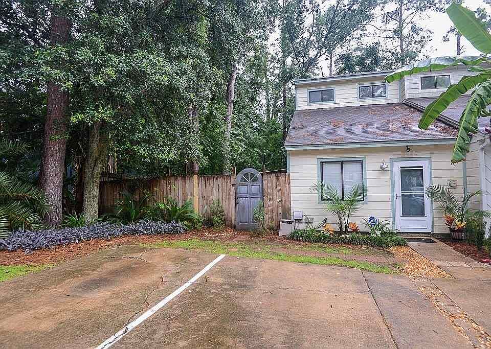1st image of 2228 Sandpiper St