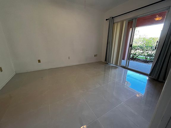 5th image of 100 SW Peacock Blvd #1104