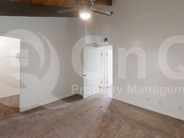 6925 E 4th St #10 — Photo 10