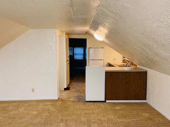 2nd image of 211 S Quincy St APT A