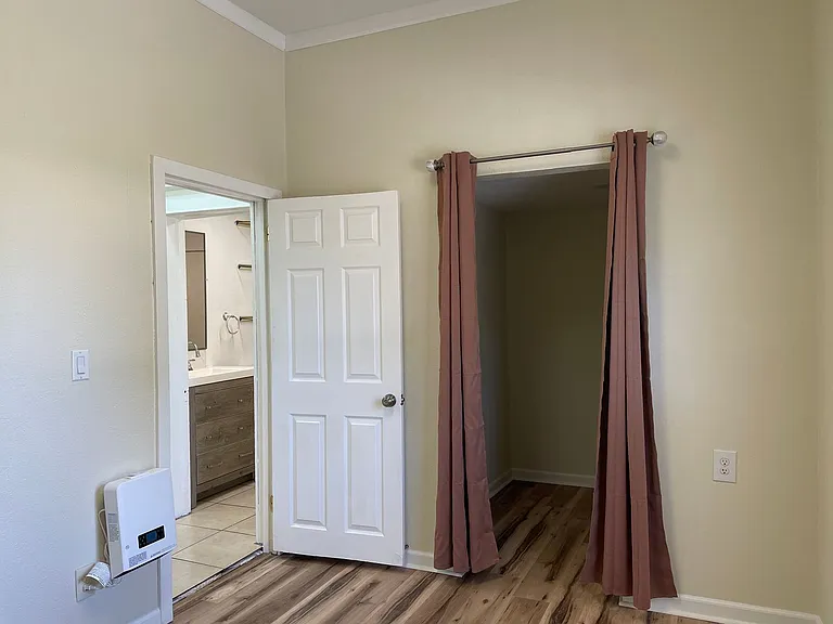 811 Dakota Ave — Photo 12