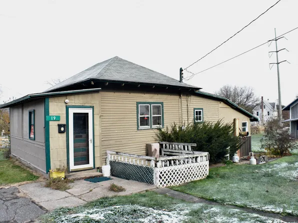 19 Logan Ave, Lock Haven, PA 17745