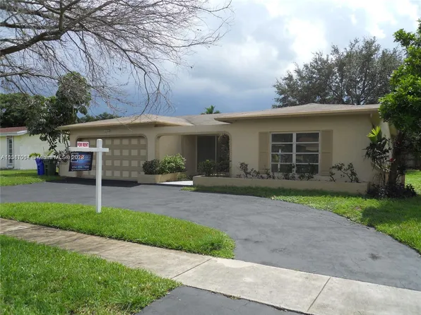 8830 NW 6th St, Hollywood, FL 33024