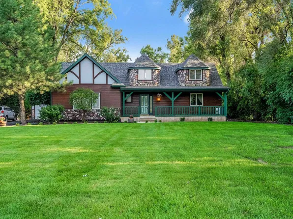 7555 W 105th St, Palos Hills, IL 60465