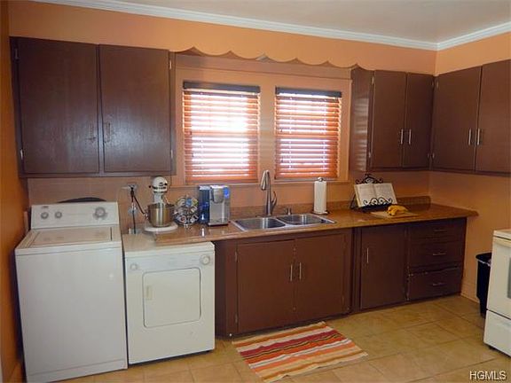 2nd image of 14 Veschi Ln N