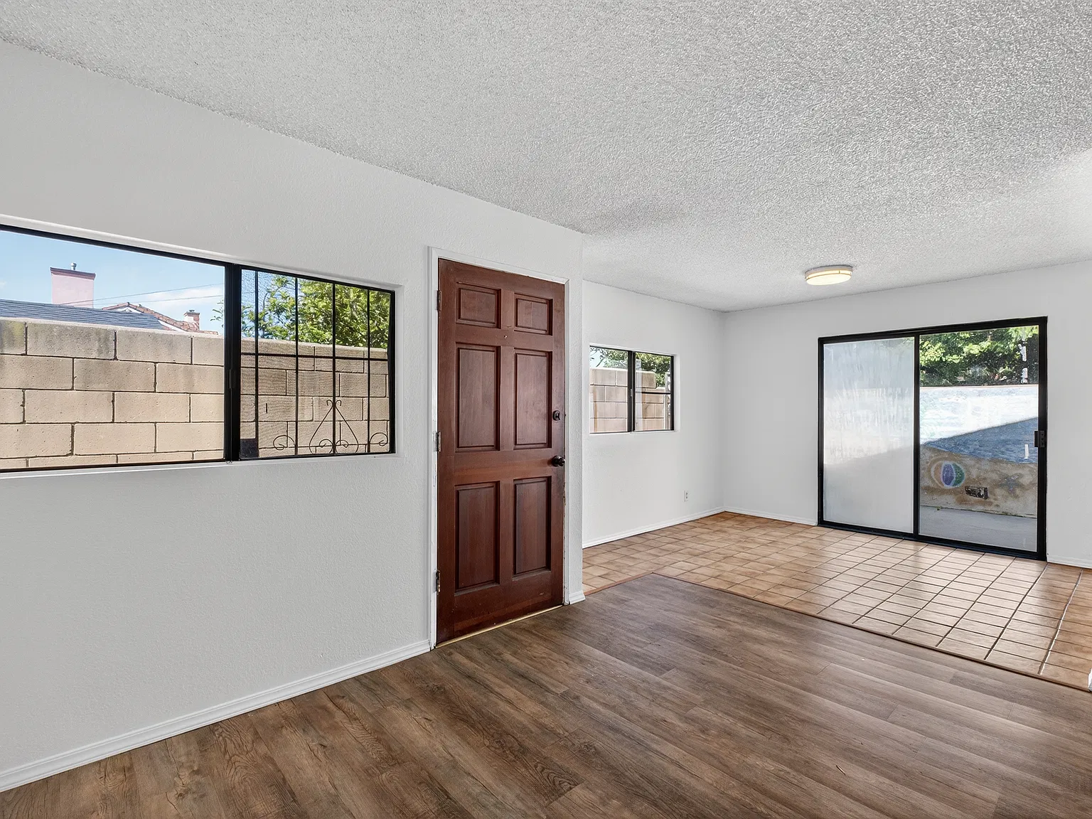 3 bed, 1200 sqft, $3,450 — Photo 1