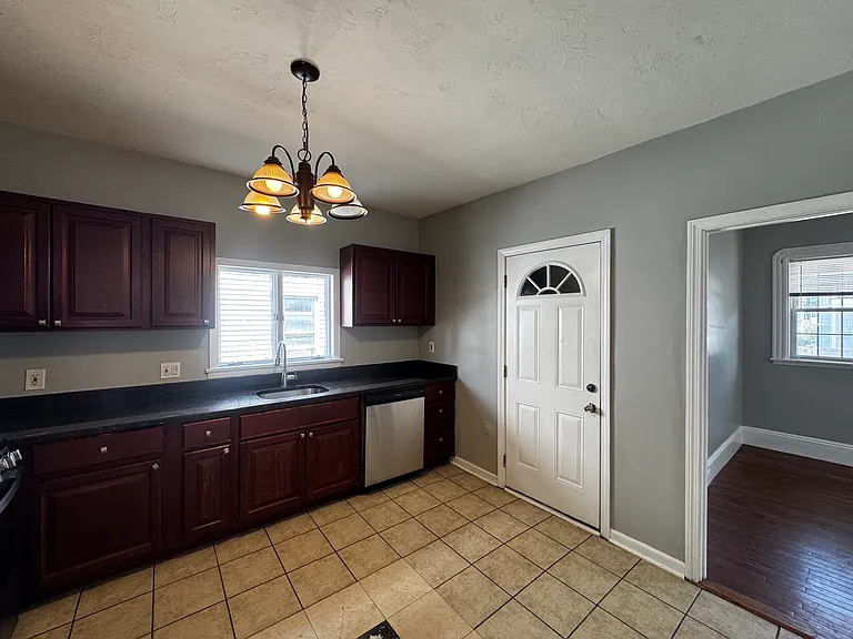 51 Glendale St #1 — Photo 7