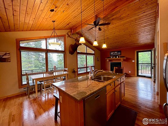 3rd image of 1550 Ottawa Way
