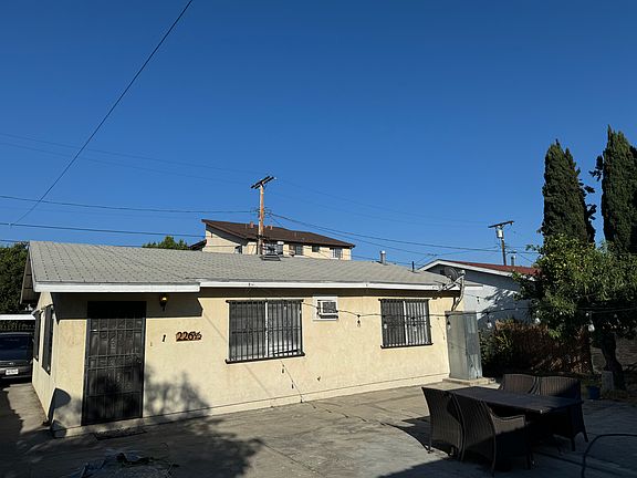 2nd image of 226 1/2 S Avenue 21
